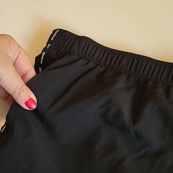 NEW M REEBOK POCKETS SHORTS BLACK WHITE ATTACHED PANTY DRAWSTRING RUNNING MEDIUM - Picture 6 of 9